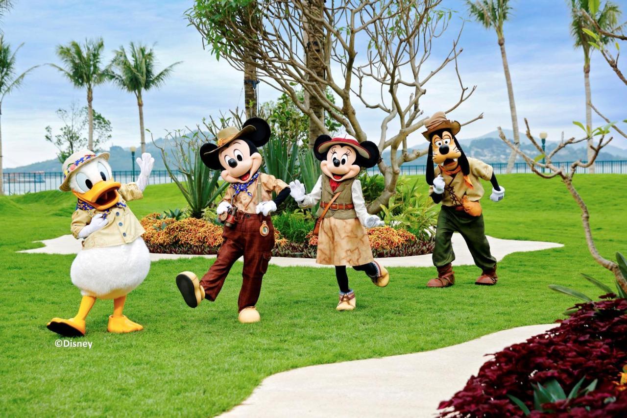 Disney Explorers Lodge Hong Kong Exterior photo Mickey Mouse, Minnie Mouse, Donald Duck and Goofy at Shanghai Disneyland Resort