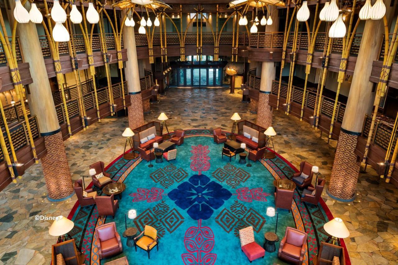 Disney Explorers Lodge Hong Kong Exterior photo The lobby of the hotel