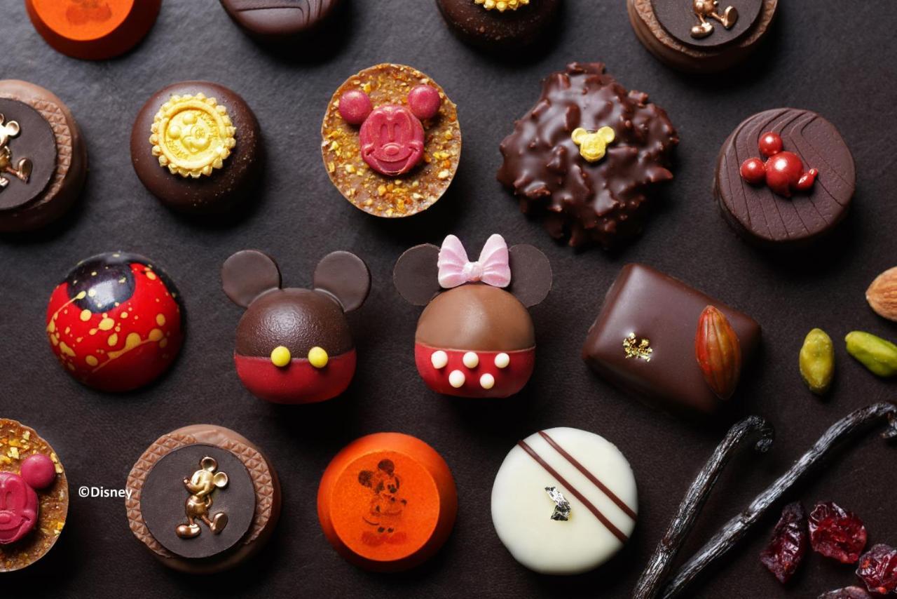Disney Explorers Lodge Hong Kong Exterior photo Chocolate bon bons