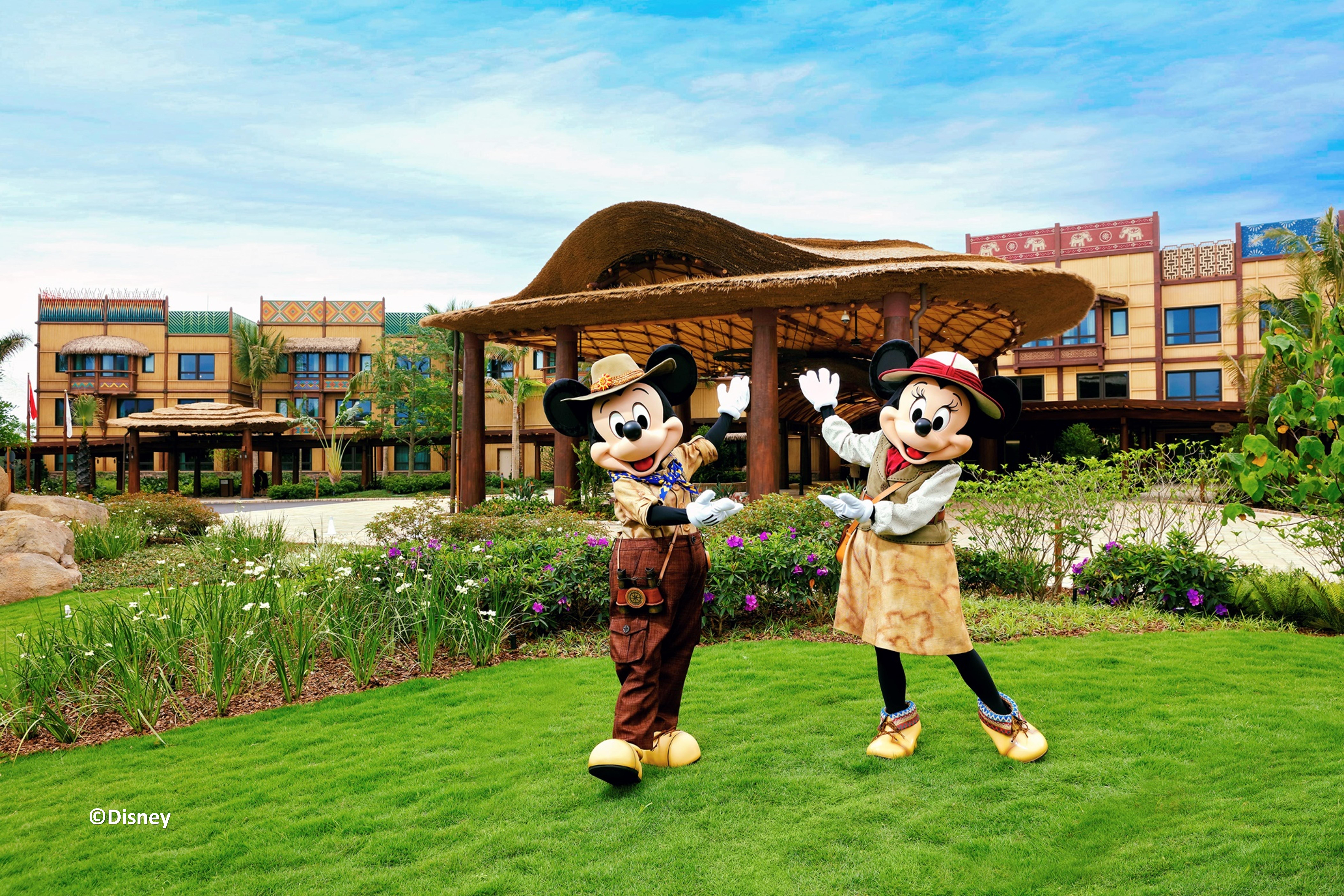 Disney Explorers Lodge Hong Kong Exterior photo Disneyland Hotel
